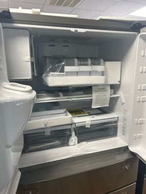 Samsung RF24R7201SR 22.6-cu ft 4-Door Counter-depth Smart French Door Refrigerator with Ice Maker (Fingerprint Resistant Stainless Steel) Model RF24R7201SR