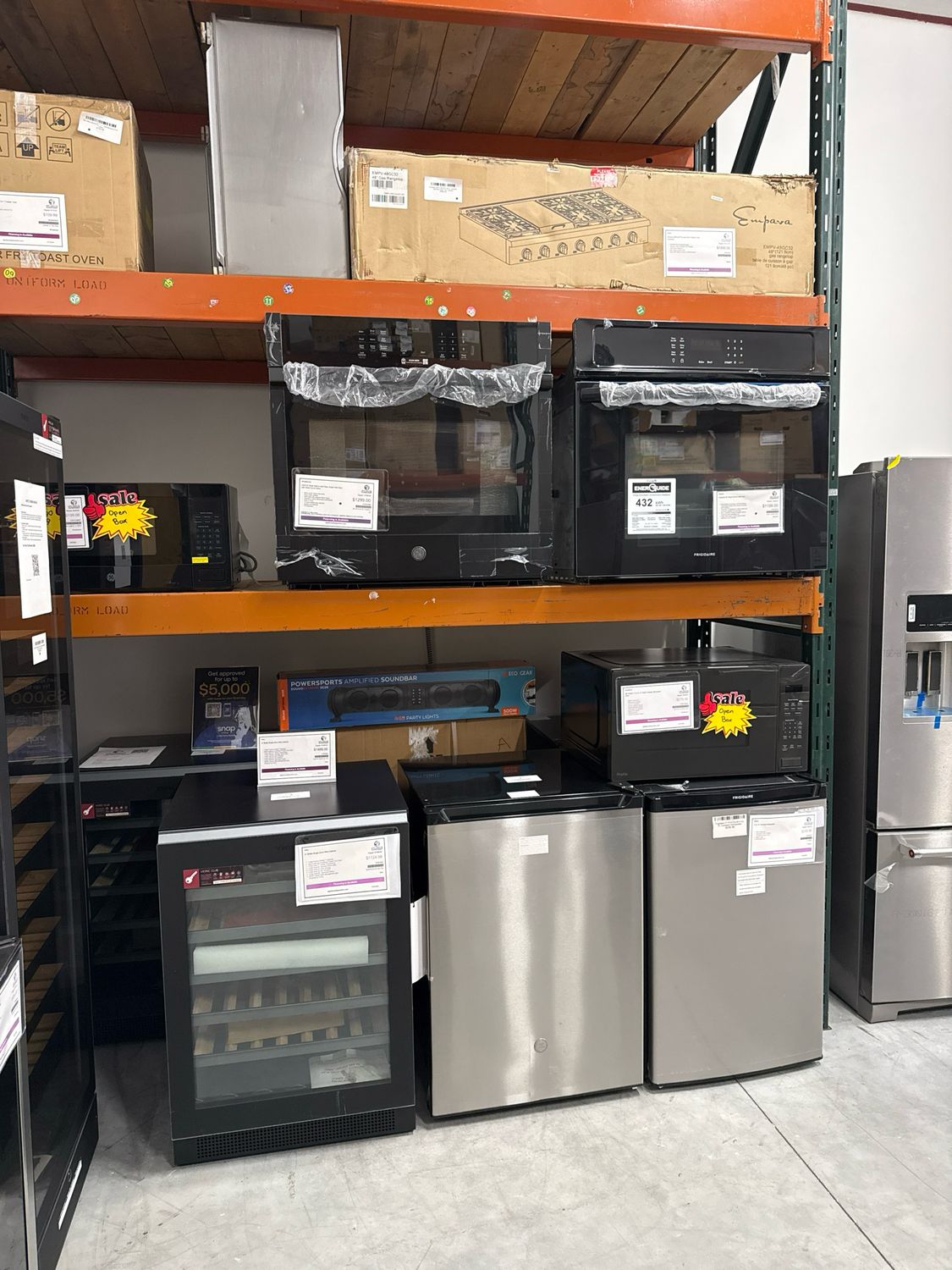 GE JTS3000DNBB 30" Smart Built-in Self-Clean Single Wall Oven with Never-Scrub Racks Open Box