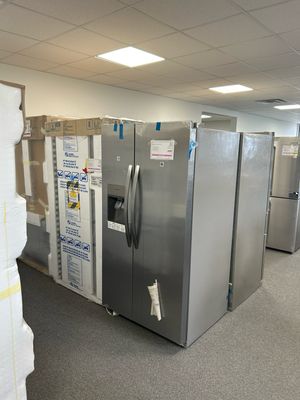 Refrigerator FRSS2623AS 36" Side by Side Frigidaire