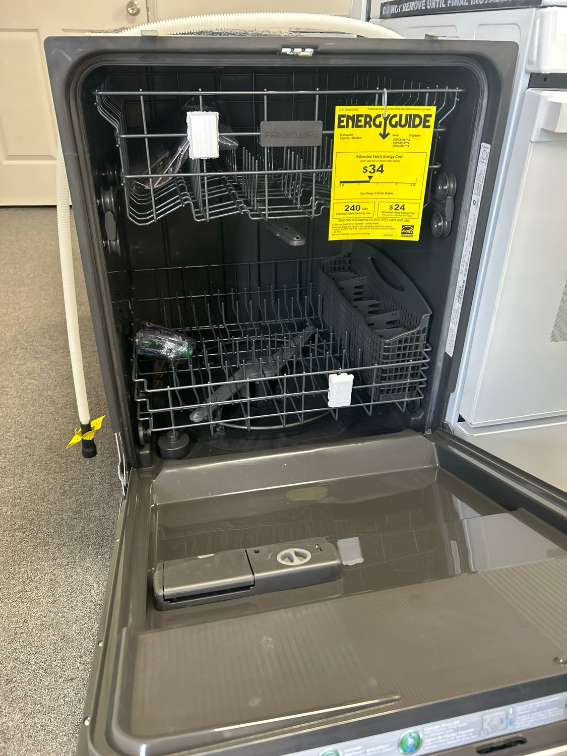 Frigidaire FDPH4316AW Dishwasher 24" White
