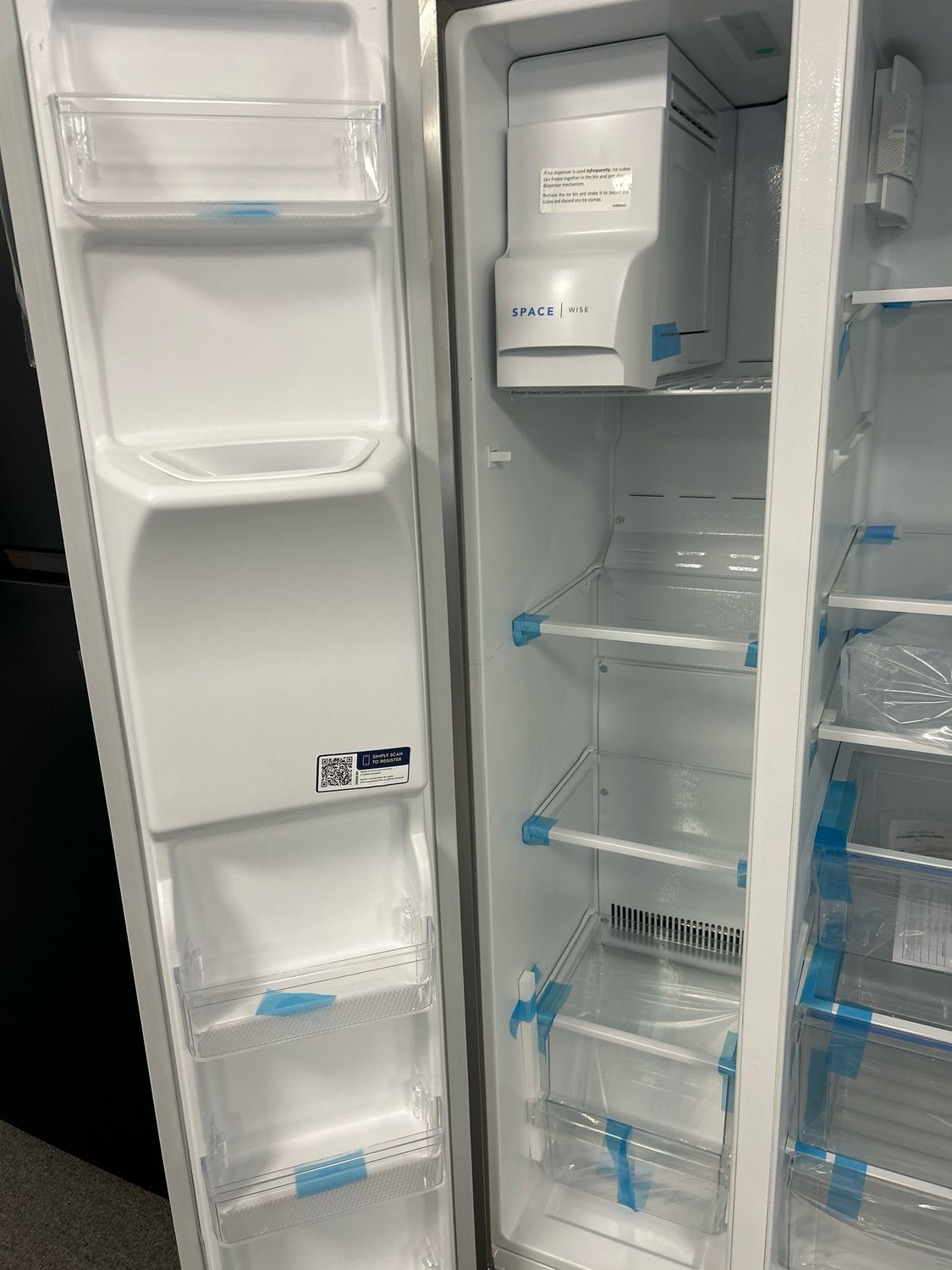 Frigidaire 36" CD Side By Side FRSC2333AS
