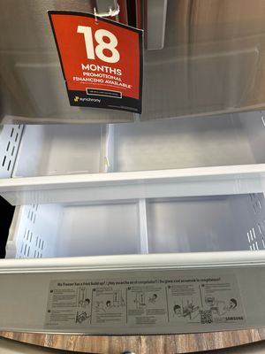 Samsung RF27T5201SR 27-cu ft French Door Refrigerator with Ice Maker Fingerprint Resistant Stainless Steel