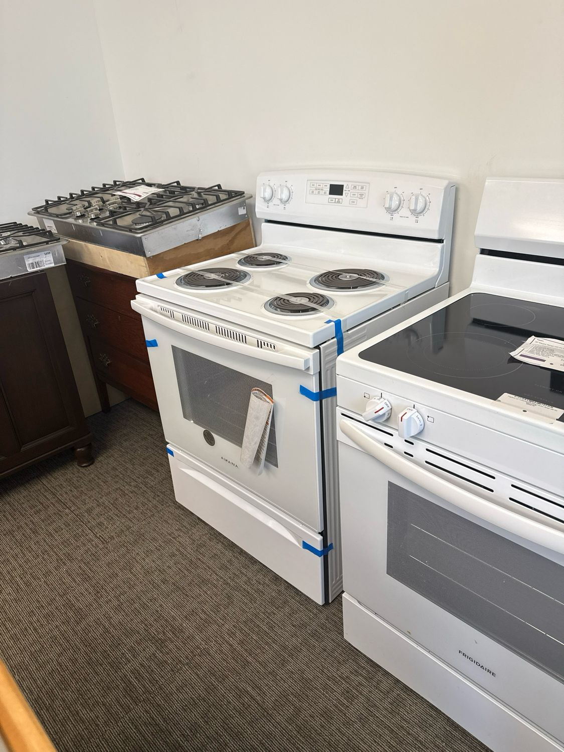 Amana  ACR4503SFW 30" Electric Range Coil Top w/Self Clean - White