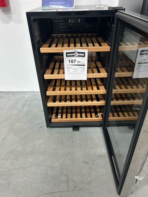 GE GVS04BQNSSOB Wine Center and Beverage Center