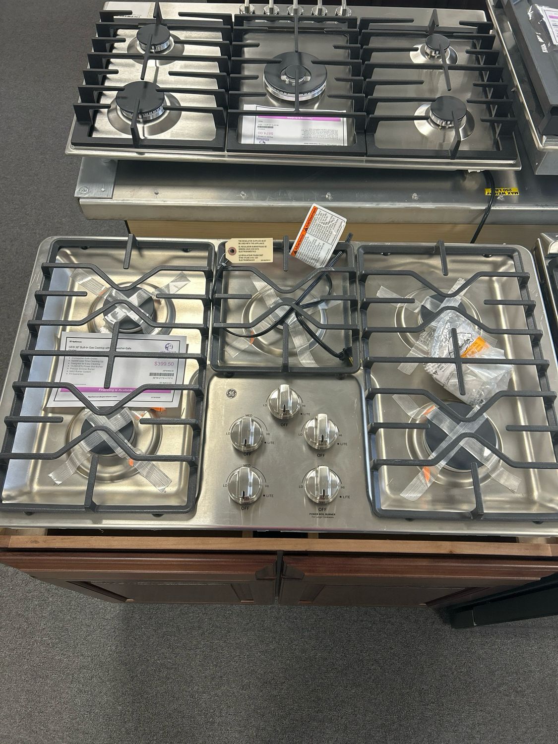 GE JGP3036SLSSOB 36" Built-in Gas Cooktop with Dishwasher Safe Grates