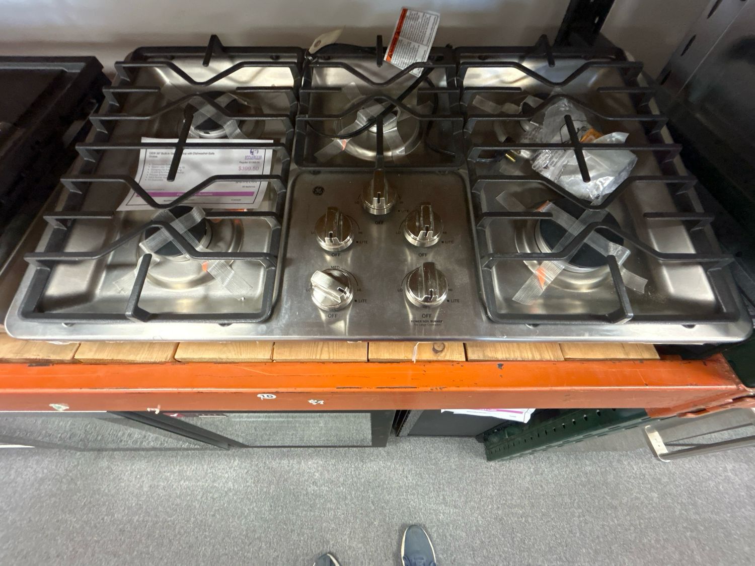 GE JGP3036SLSSOB 36" Built-in Gas Cooktop with Dishwasher Safe Grates