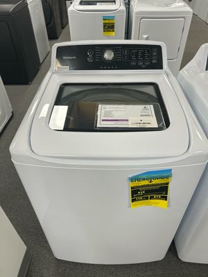 Frigidaire Set In White, Frigidaire FFTW4120SW 4.1 Cu Ft Top Load Washer And Frigidaire FFRE4120SW Electric 6.7 Cu Ft Dryer