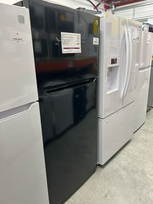 Kenmore KM4661359 30" 20.2CF Top Freezer Refrigerator E-Star Black