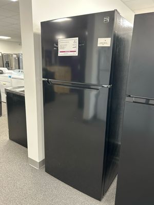 Kenmore KM4661359 30" 20.2CF Top Freezer Refrigerator E-Star Black