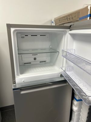 Whirlpool WRT112CZJZ 24-inch Wide Small Space Top-Freezer Refrigerator - 11.6 cu. ft.