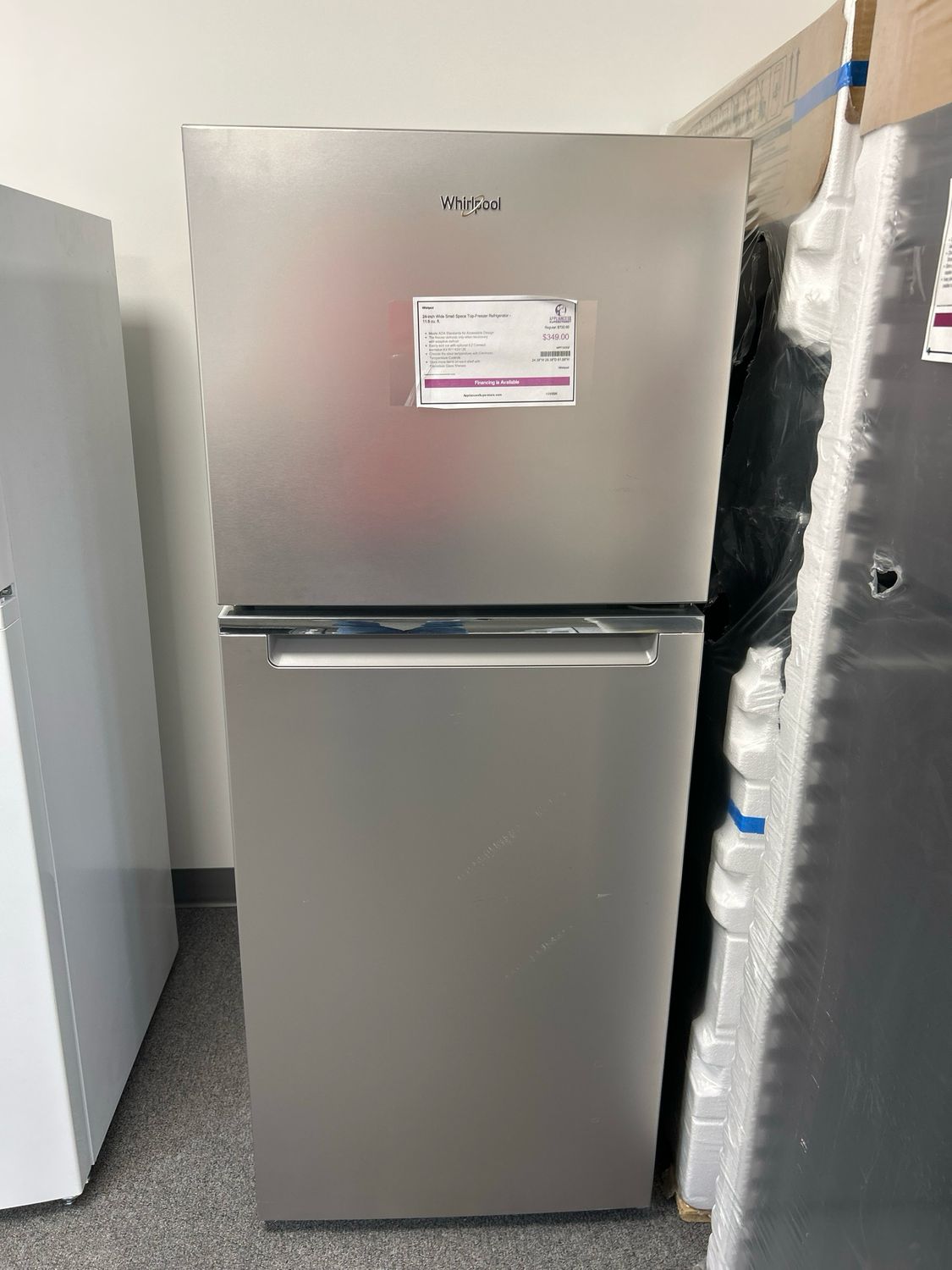 Whirlpool WRT112CZJZ 24-inch Wide Small Space Top-Freezer Refrigerator - 11.6 cu. ft.
