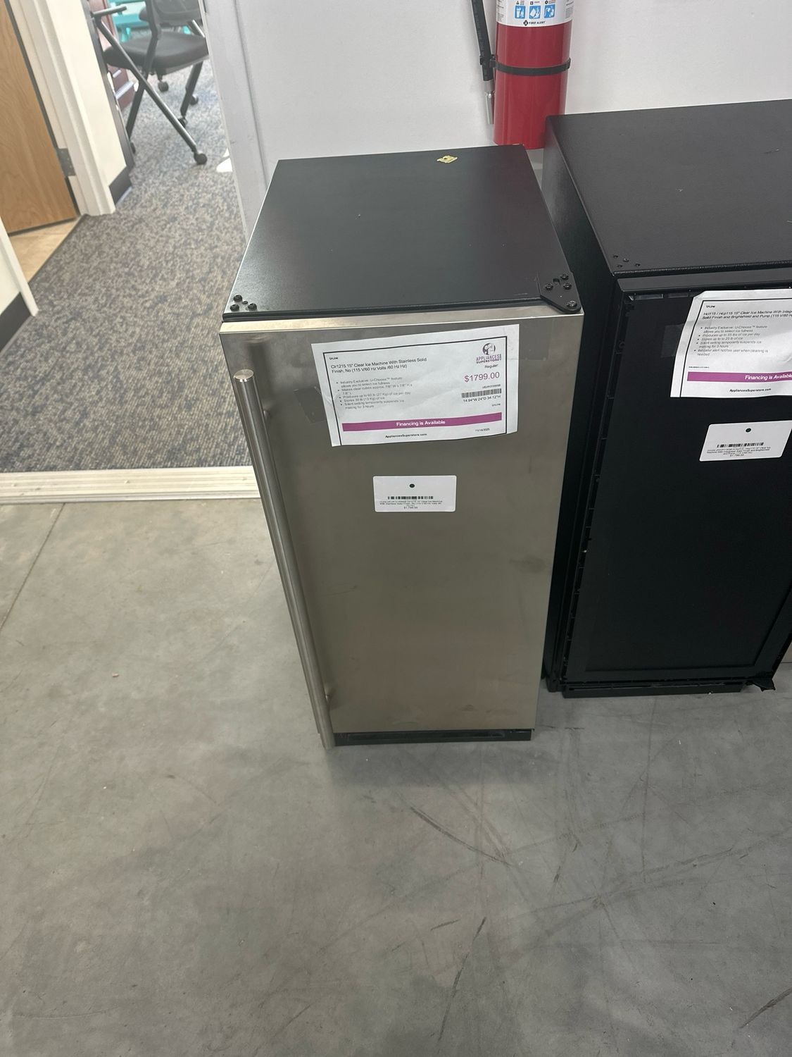 U-Line UCLR1215S00B Clr1215 15" Clear Ice Machine With Stainless Solid Finish, No (115 V/60 Hz Volts /60 Hz Hz)