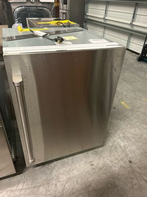 SUBZERO DEU245ORR Undercounter Refrigerator Panel Ready