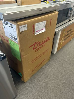 True TUR24LSSC 24" Undercounter Refrigerator
