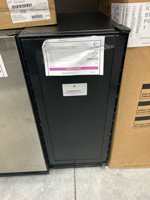 U-Line UHCP115IS81A Hcl115 / Hcp115 15" Clear Ice Machine With Integrated Solid Finish and Brightshield and Pump (115 V/60 Hz) U-Line UHCP115IS81A Hcl115 / Hcp115 15" Clear Ice Machine With Integrated Solid Finish and Brightshield and Pump (115 V/60 Hz)