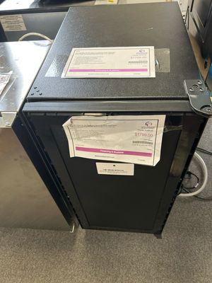 U-Line UHCP115IS81A Hcl115 / Hcp115 15" Clear Ice Machine With Integrated Solid Finish and Brightshield and Pump (115 V/60 Hz)