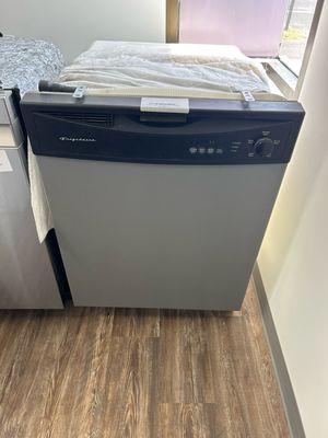 Pre Owned Frigidaire Dishwasher FDB1050REM4PO Pre-Owned Appliance