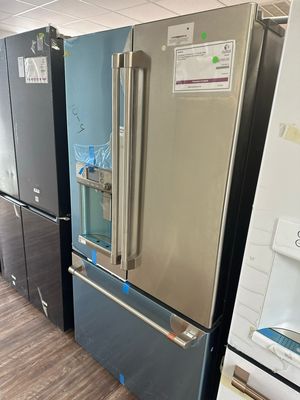 Cafe CYE22UP2MS1 Smart Counter-Depth French Door Refrigerator with Keurig K-Cup Brewing System 22.1 cu. ft.