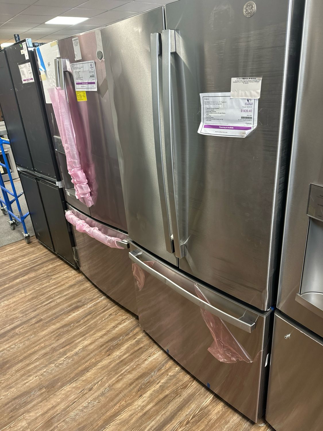 GE GNE27JYMFS  Fingerprint Resistant French-Door Refrigerator 27 cu. ft.