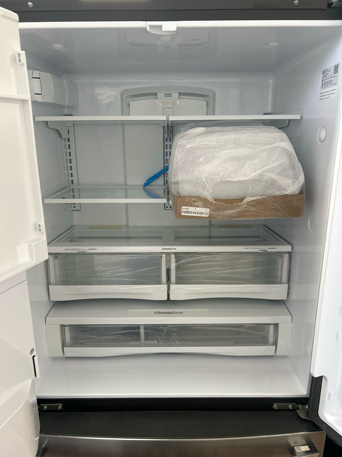 GE GYE22GYNFS 22.1CF French Door Refrigerator with External Ice and Water Dispenser, Stainless Steel