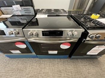 Frigidaire FCFE3062AS Front Control Slide in Range