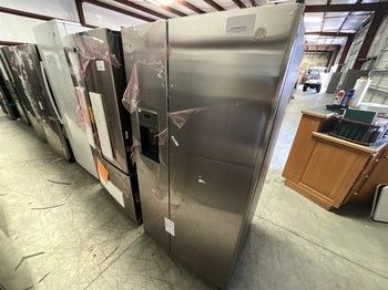 GE GSE25GYPFSOB Side-by-Side Refrigerator 25.3 cu. ft.
