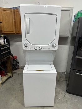 Pre Owned GE Laundry Center GUD24ESSMWWPO Pre-Owned Appliance
