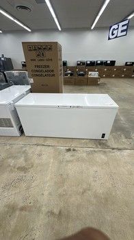 Frigidaire FFCL2042AW 19.8 Cu. Ft. Chest Freezer