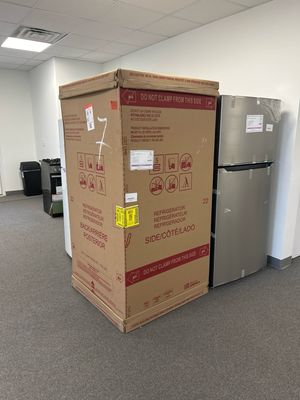 GE GTS22KGNRWW 21.9 Cu. Ft. Garage Ready Top-Freezer Refrigerator