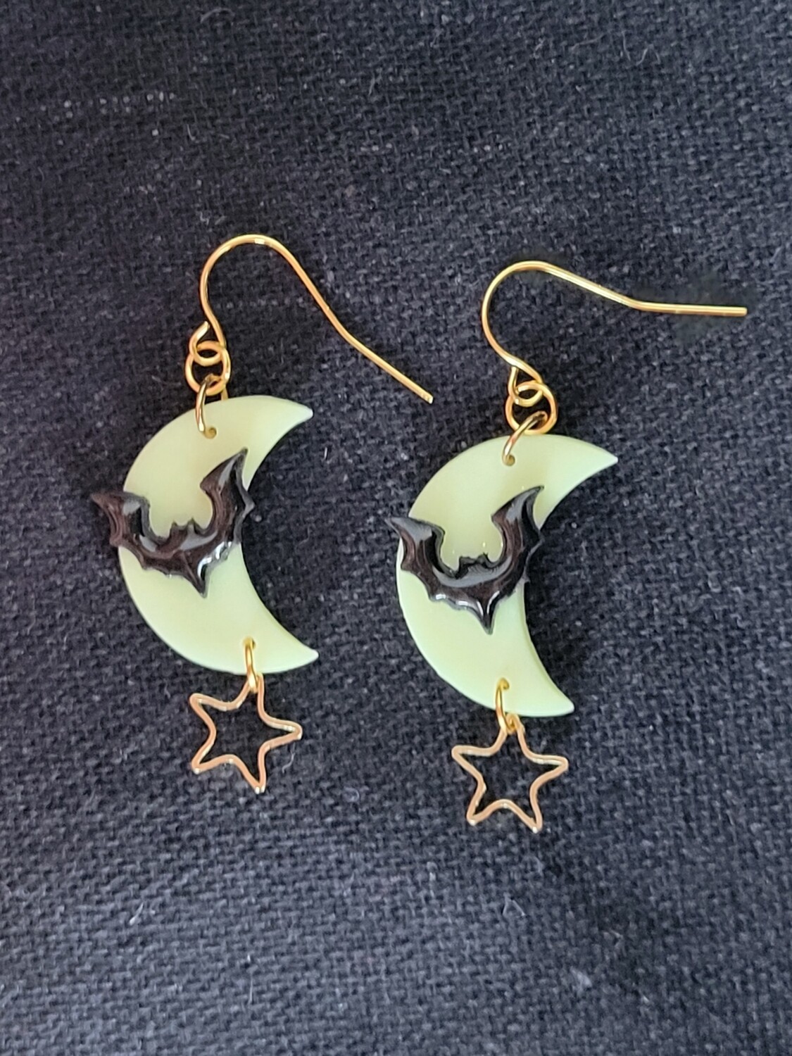 Glow n the dark moon, bat &amp; star