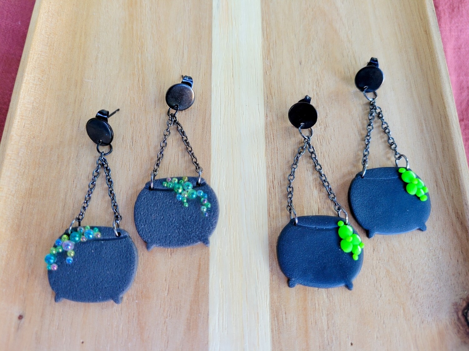 Cauldron dangle
