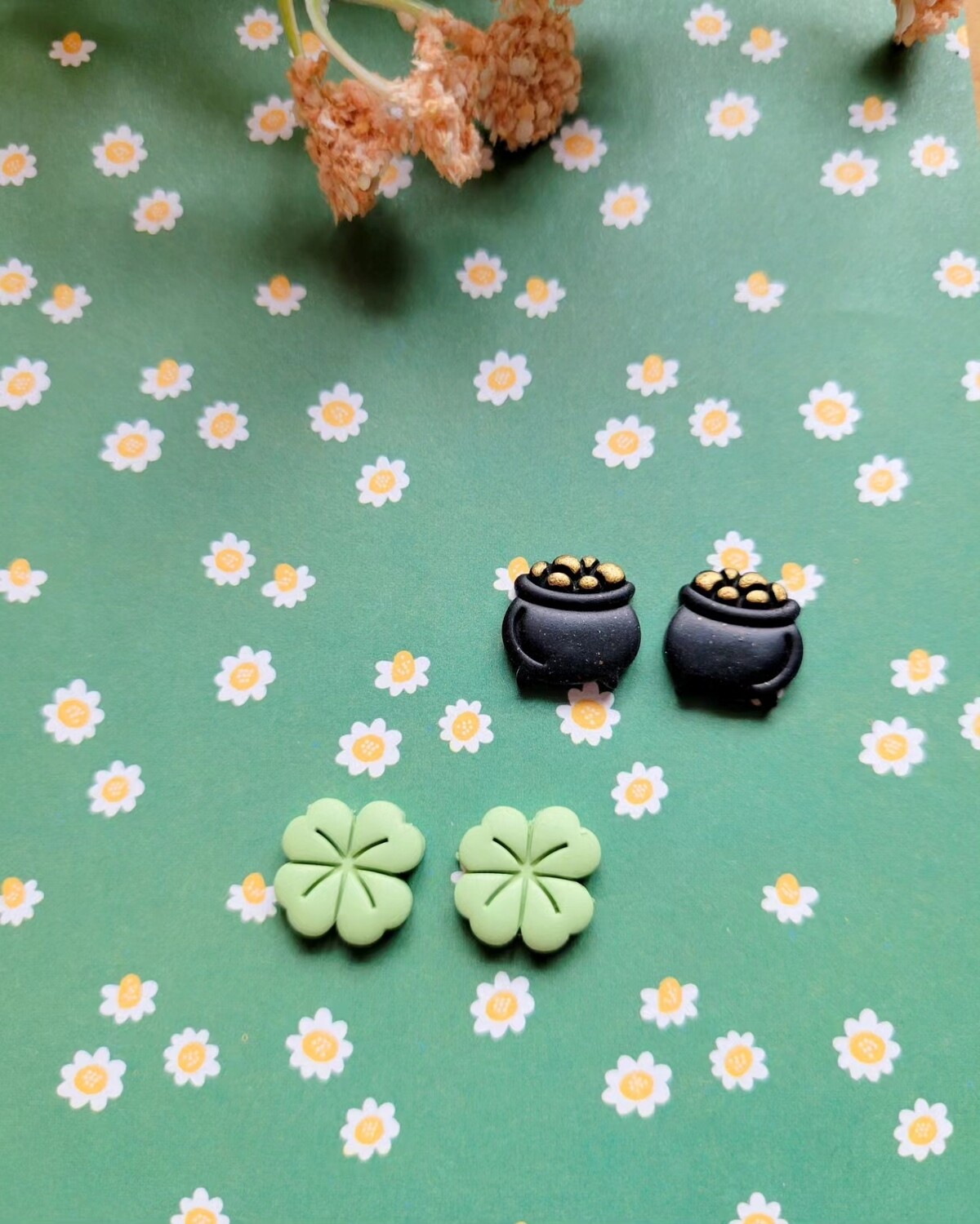 Shamrock Stud