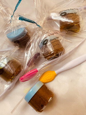 Kissed By Kayy Honey Lips Lip Scrub Kit