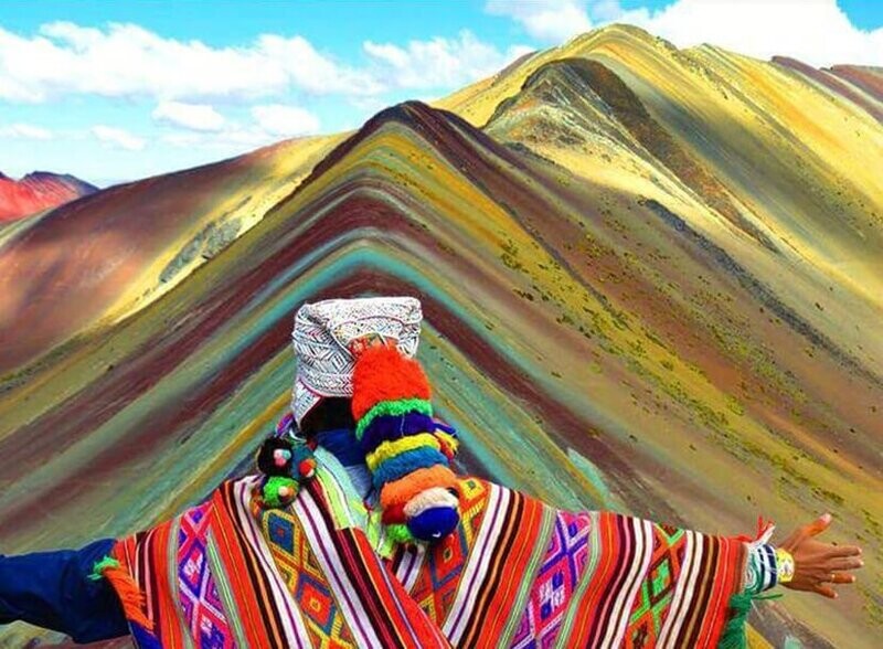 MONTAÑA DE COLORES