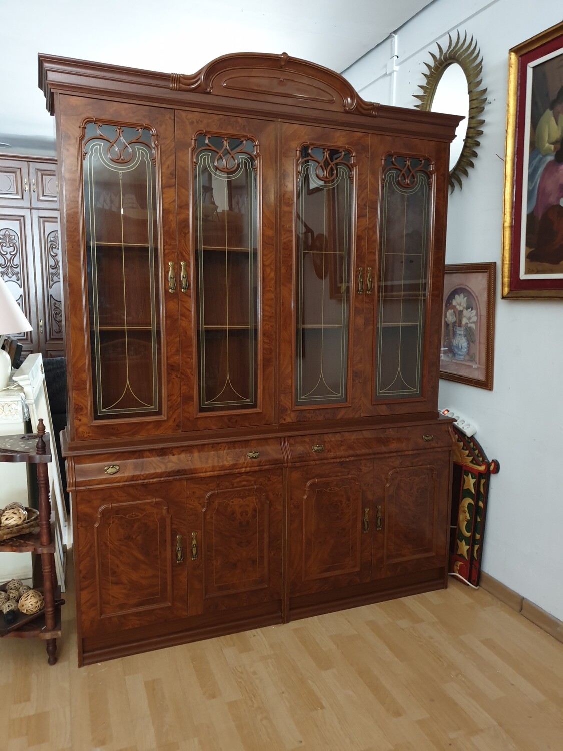 Preciosa vitrina clásica