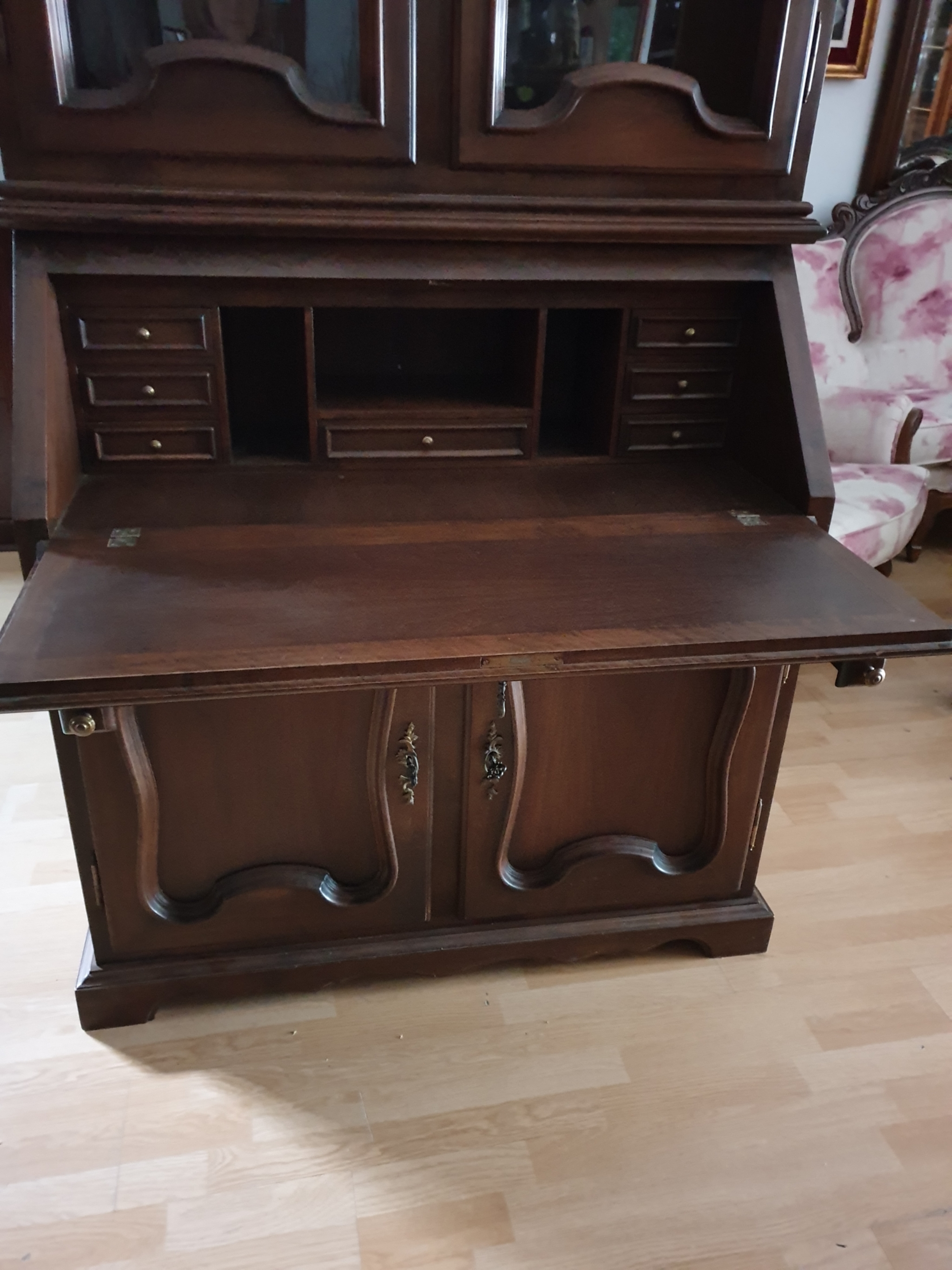 Mueble con secreter