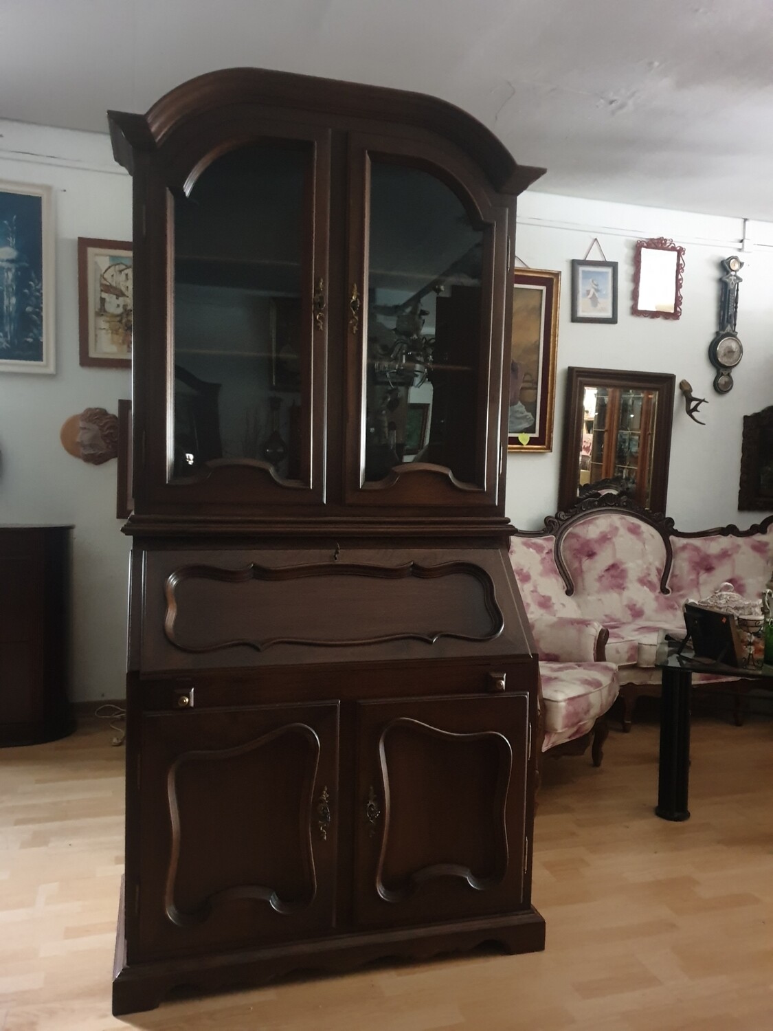 Mueble con secreter