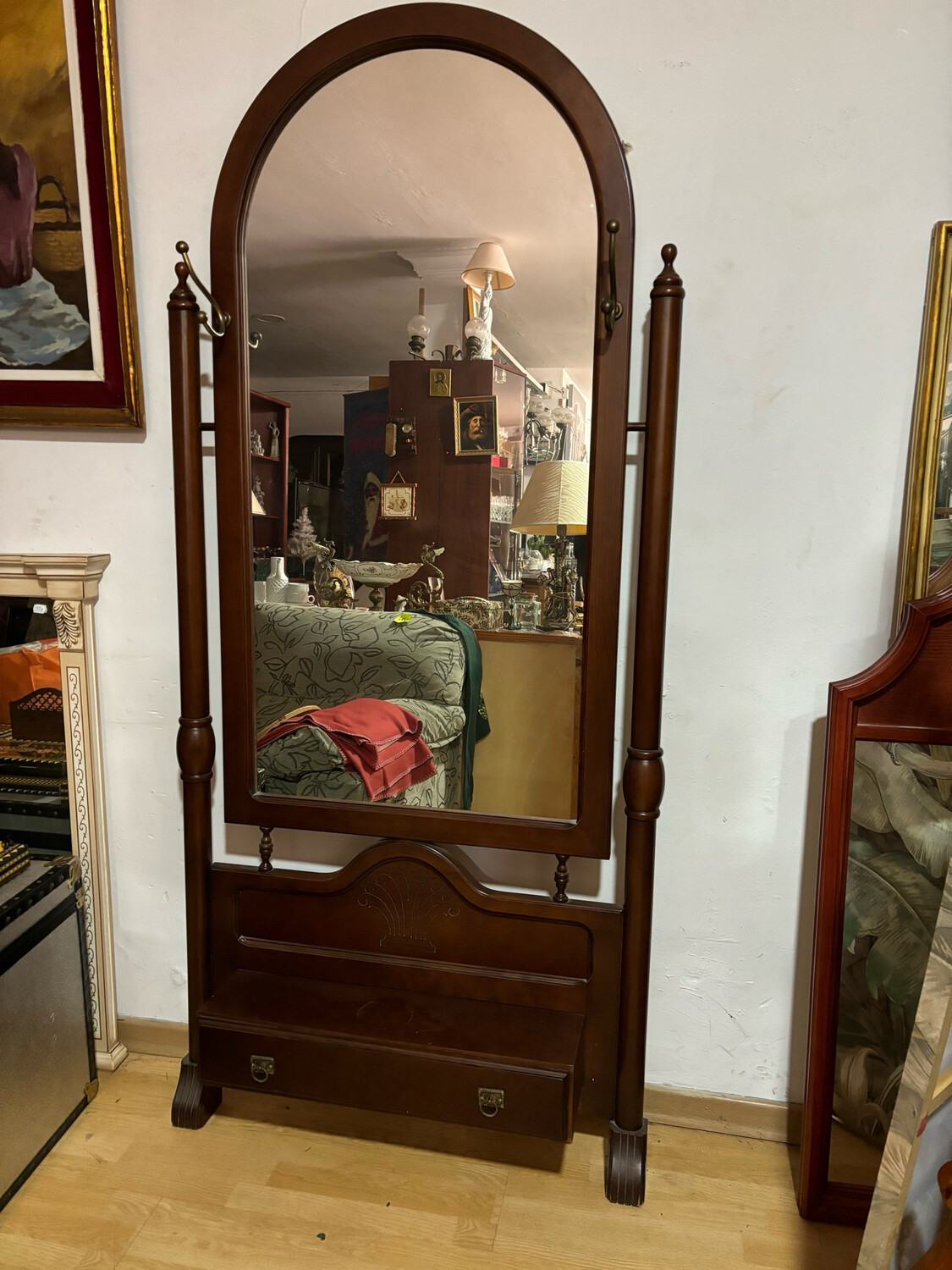 Mueble espejo con cajón, de madera