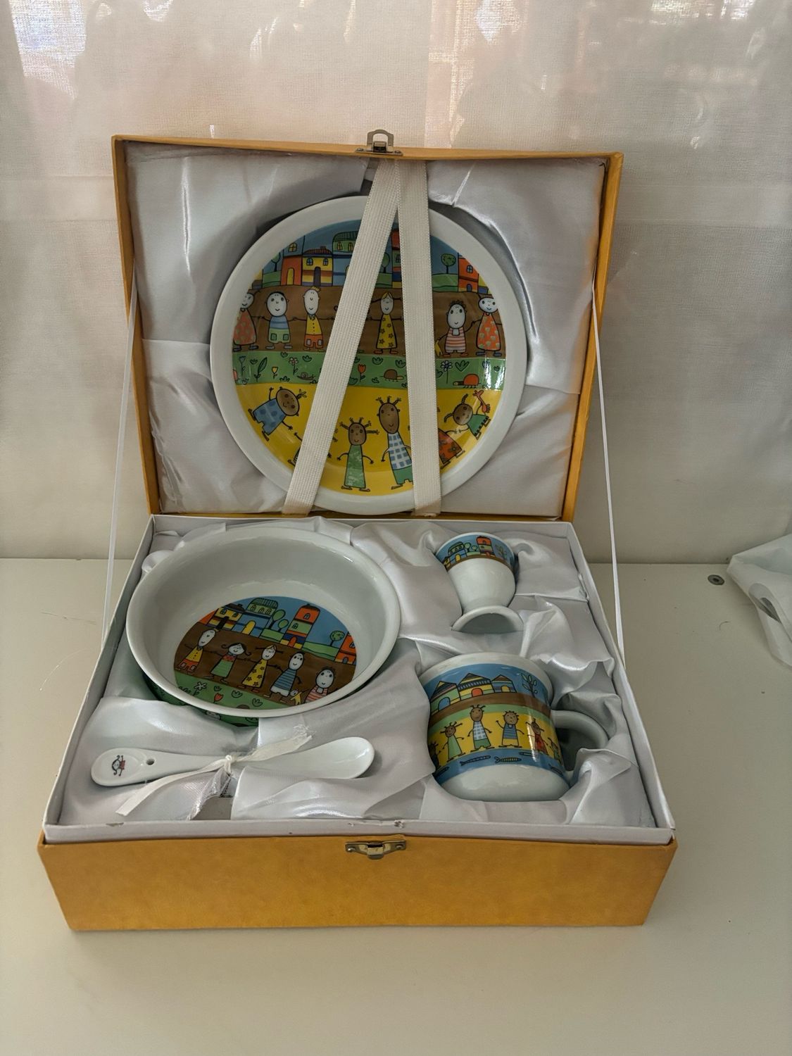 Vajilla de porcelana para niños