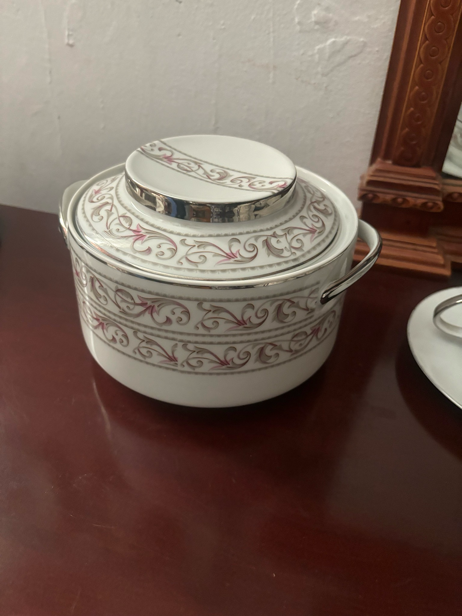 Sopera con 6 tazas