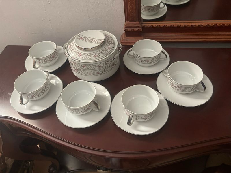 Sopera con 6 tazas