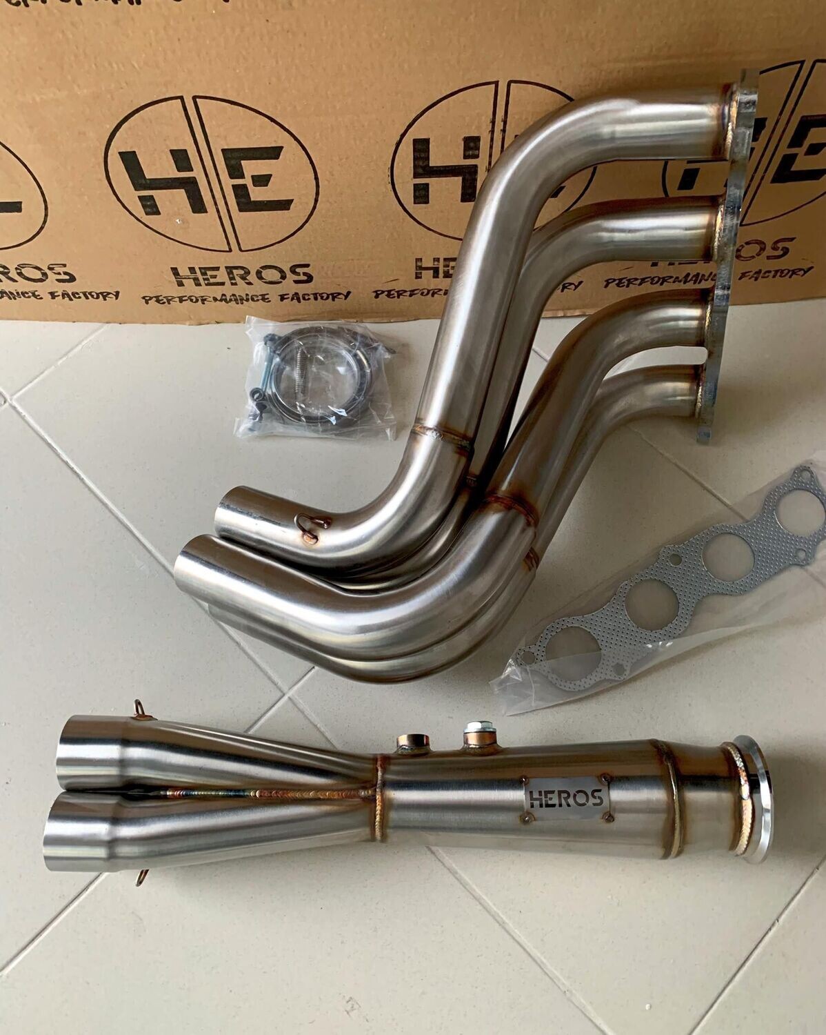 Coletor Escape HEROS K-SWAP 4-1 MEGAFONE V-Band  76mm