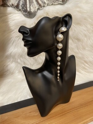 Graduated Pearl Drop Earrings