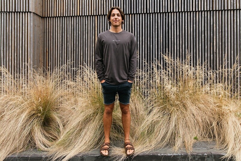 THE PASSAGE BARWON HEADS L/S TEE - WASHED BLACK
