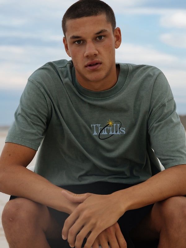 AMBIENT CONNECTIONS BOX FIT OVERSIZE TEE - CHINOIS GREEN