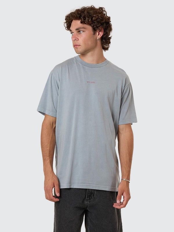 MINIMALS THRILLS MERCH FIT TEE - SMOG