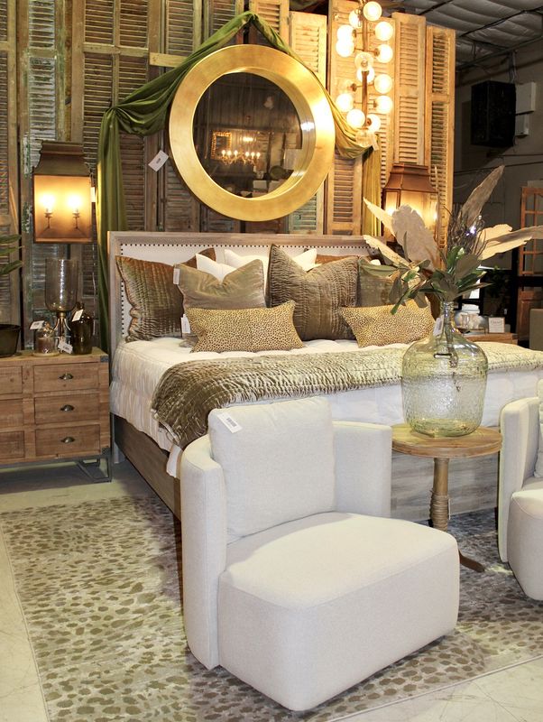 Lyndon King Bed
