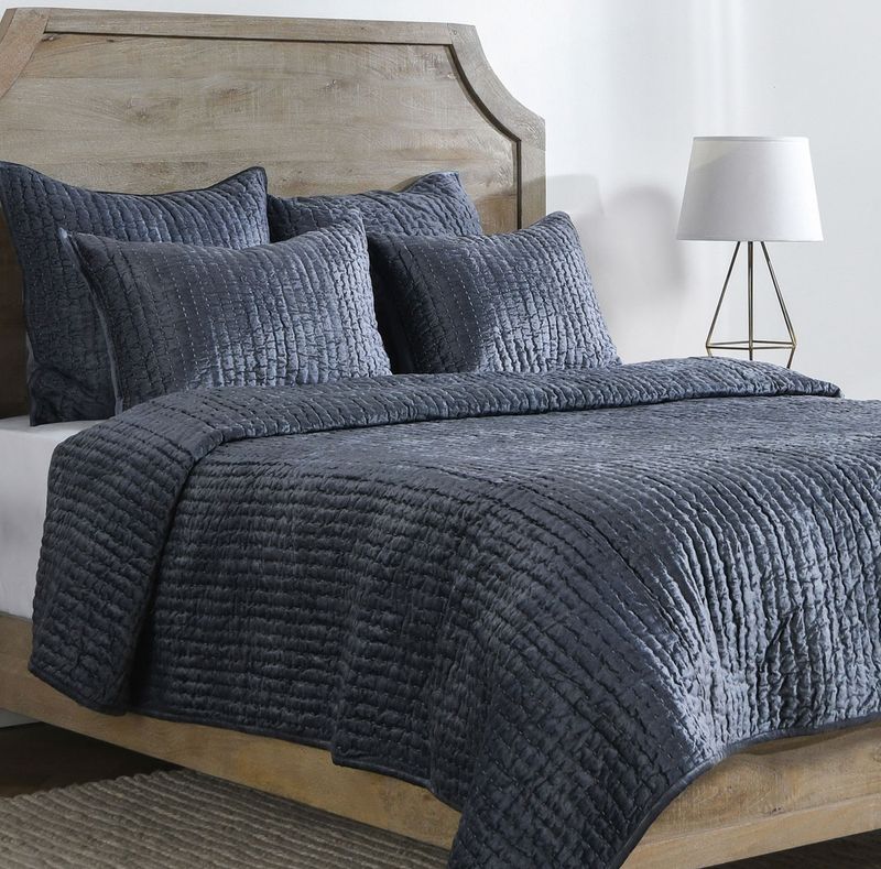 Bari Velvet Bay Green Queen Quilt 3pc set