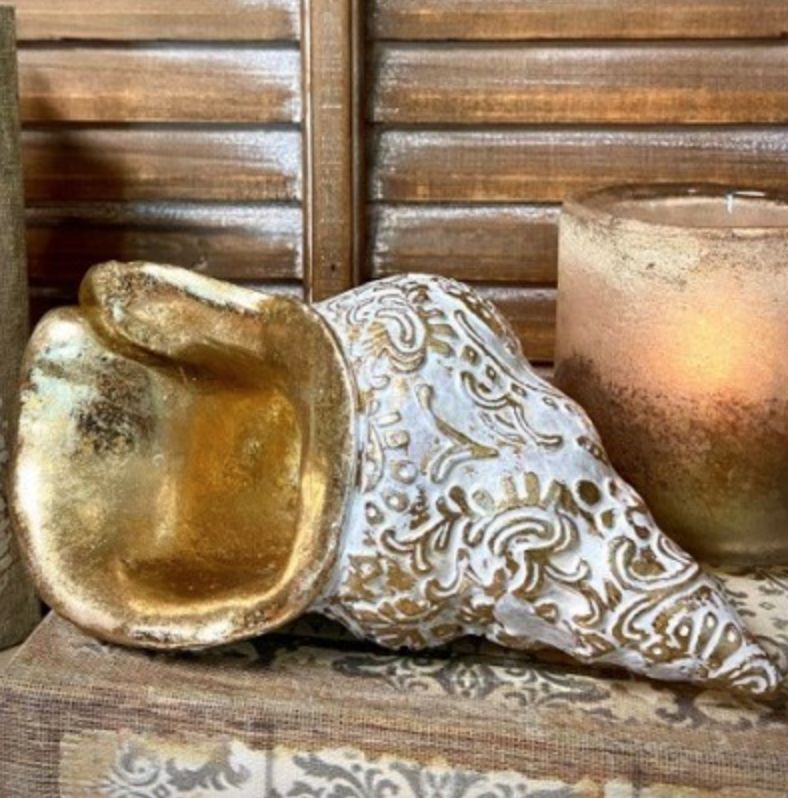 Resin Gold Leaf Conch Small