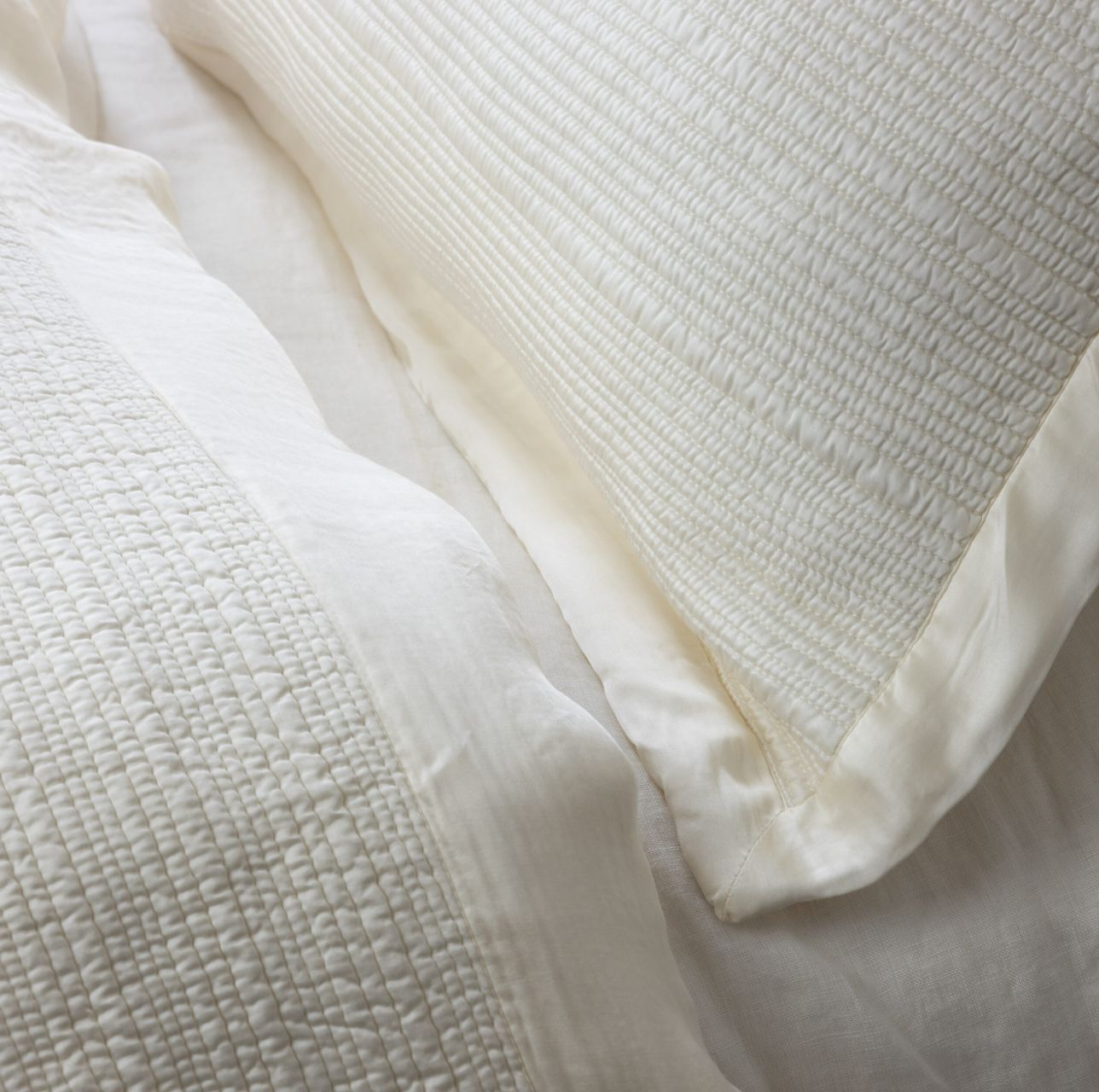 Christelle Ivory Quilt Set